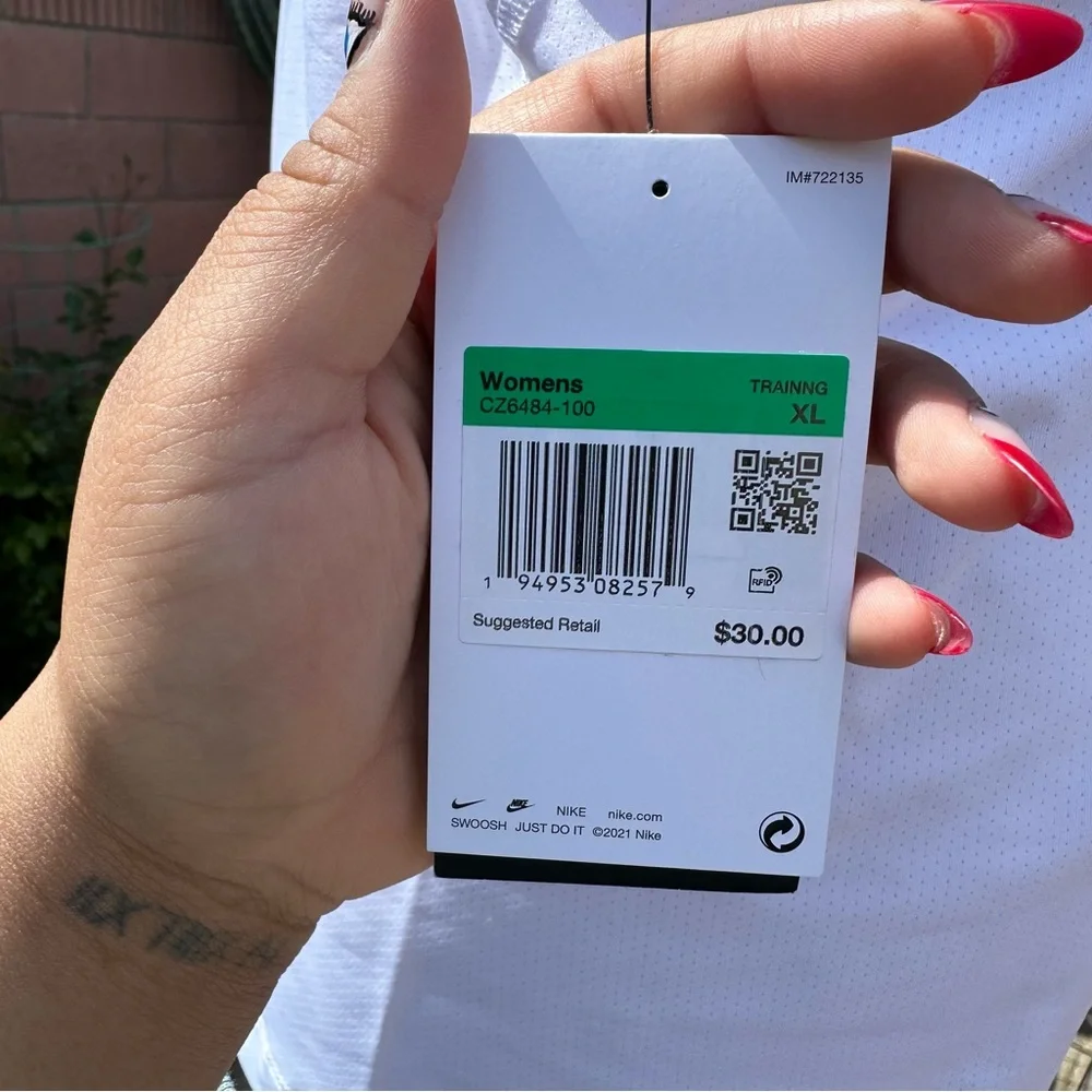 Nike Pro Dr-Fit White Tank Women’s Size XL - Picture 8 of 8